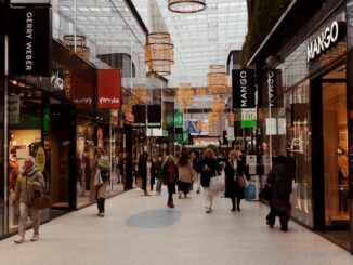 outlet village