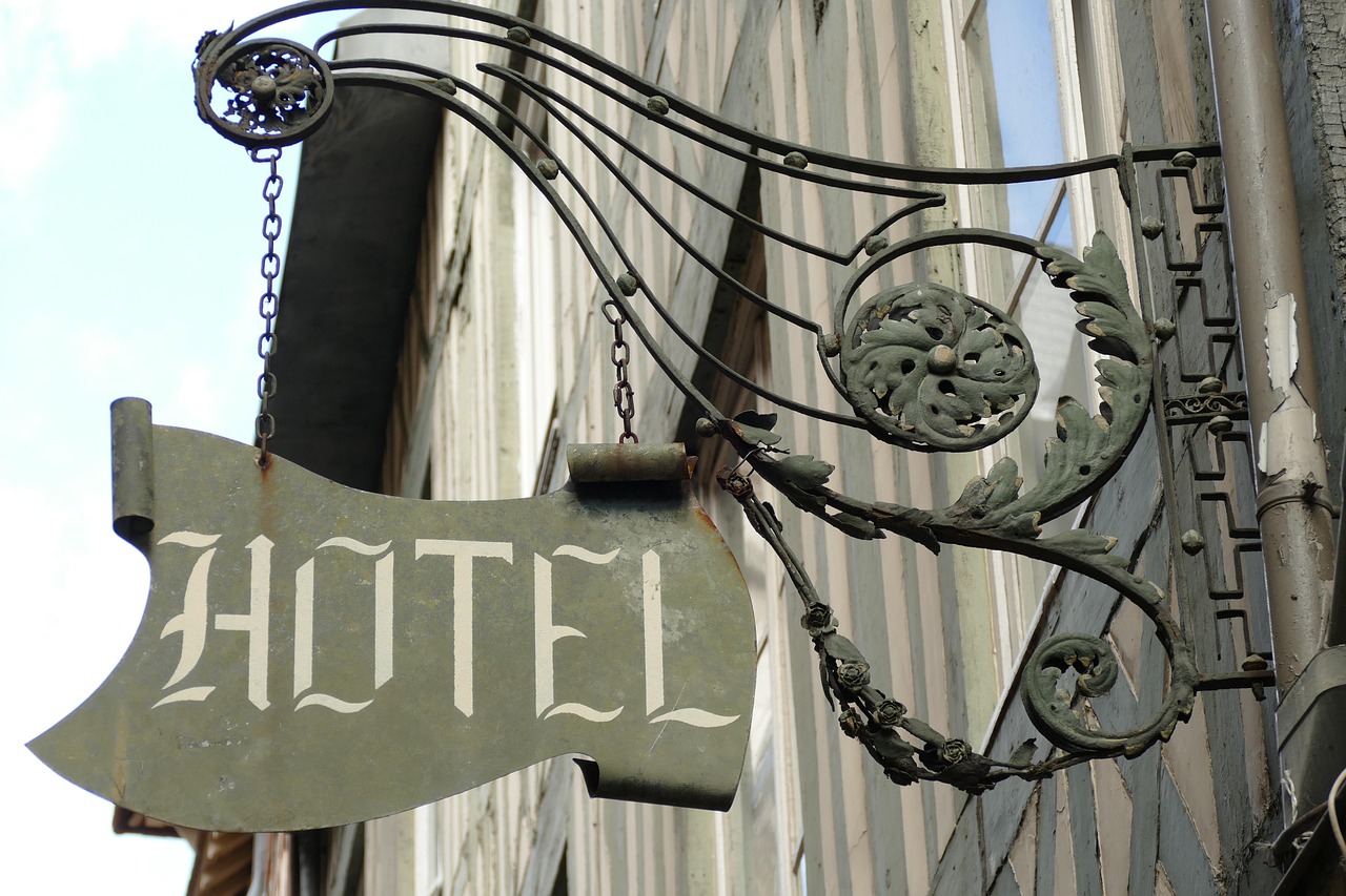 Plaque Hotel