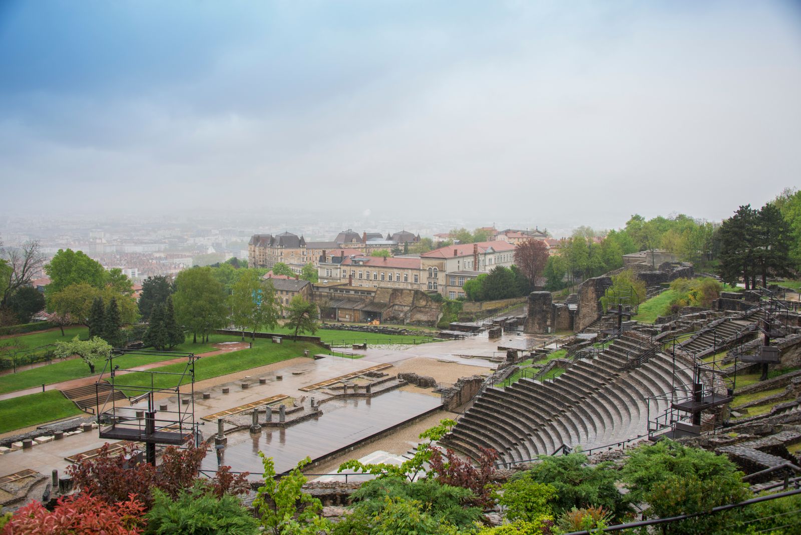 Circuit autour du Puy du Fou : guide complet.